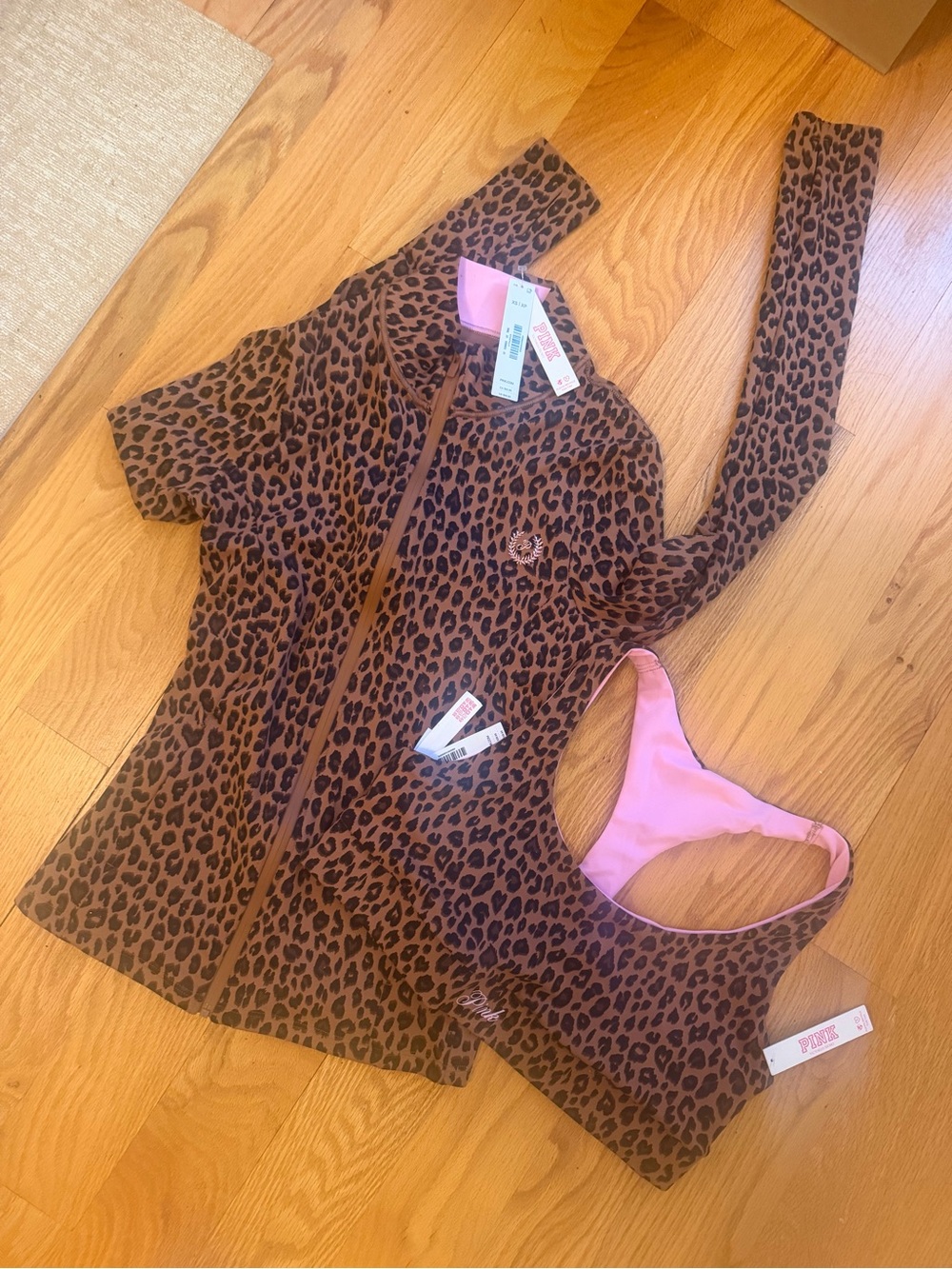 NEW NWT Victoria's Secret Pink matching Leopard print zip jacket & bra set